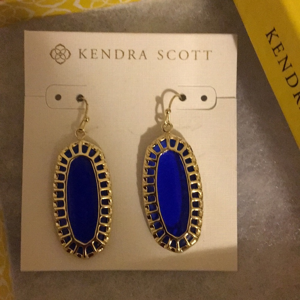 Kendra Scott earrings NWT.